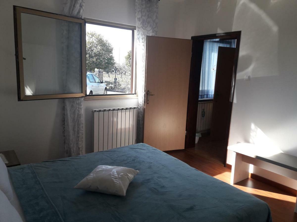 Apartman Nevia Holiday Home Ciritez Eksteriør billede